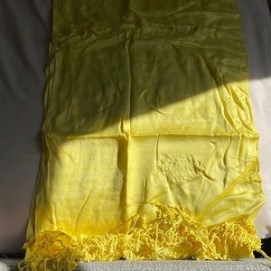 Yellow scarf